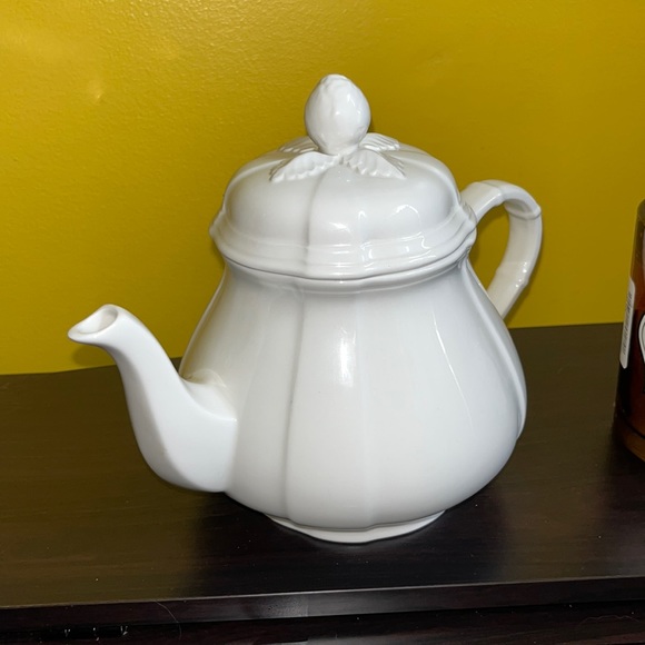 Villeroy & Boch 1748 Chambord teapot Fine China Germany - Picture 2 of 14